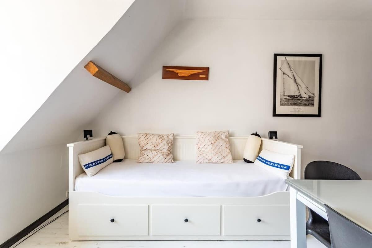 Le Capucin - Petit Duplex Avec Place De Parking Dinard Buitenkant foto